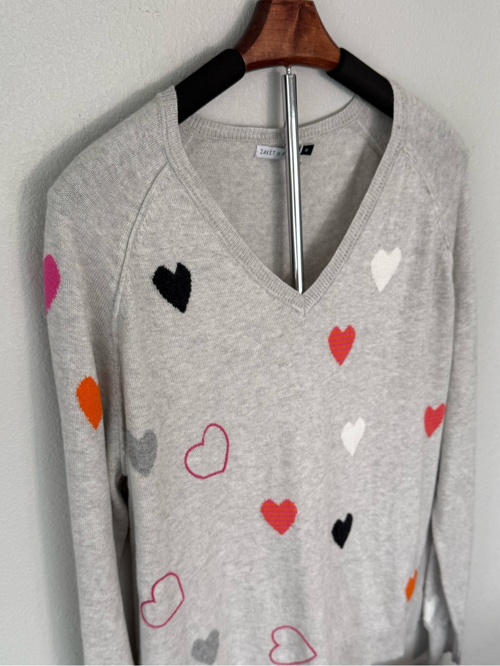 Zaket & Plover NWT Heart Print Cashmere Cotton Sweater V Neck Size M - Picture 8 of 9